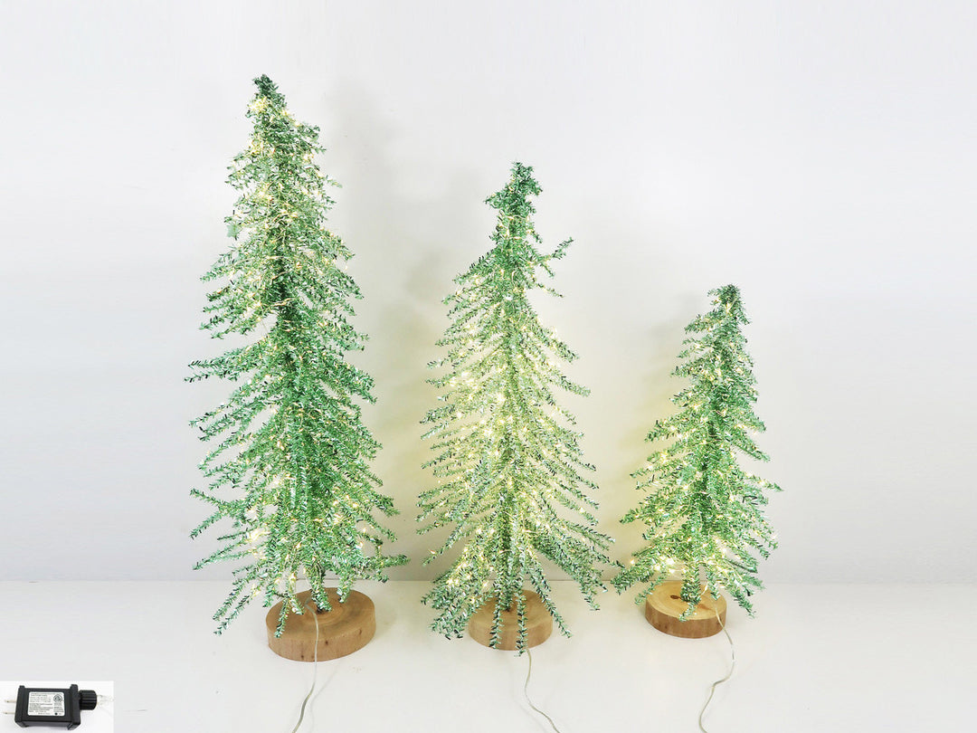Lit Green Tinsel Tree w/adapter