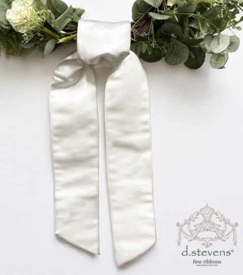 Winter White Velvet Wreath Sash with Metallic Gold Back