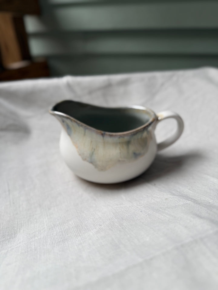 Gravy Boat & Saucer Set -Magnolia