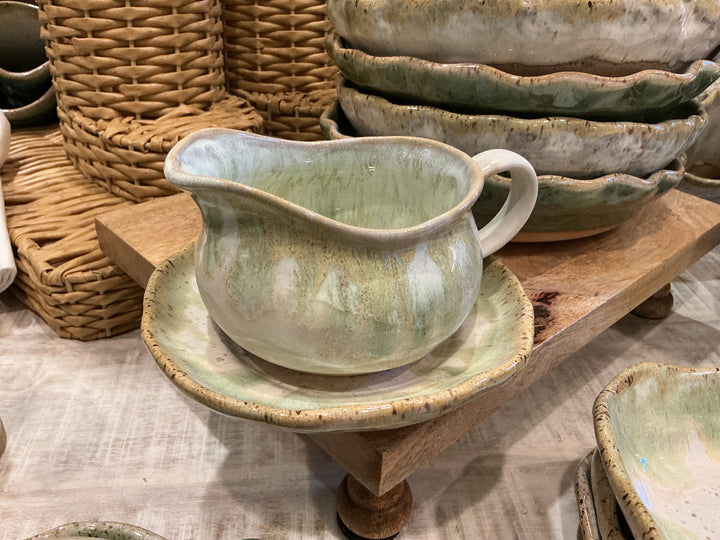 Gravy Boat & Saucer Set - Matcha Latte