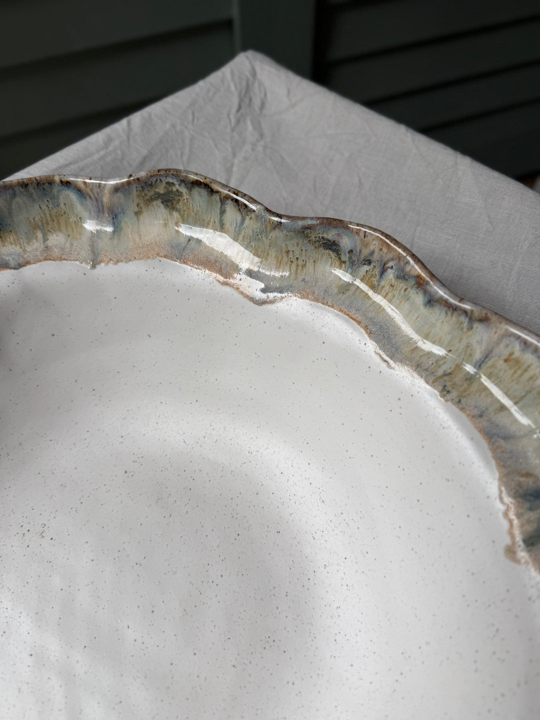 XL 18" Bowl - Magnolia