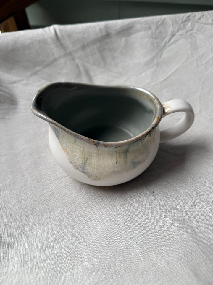 Gravy Boat & Saucer Set -Magnolia