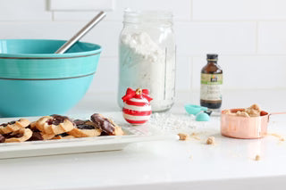 Nora Fleming  Deck the Halls mini