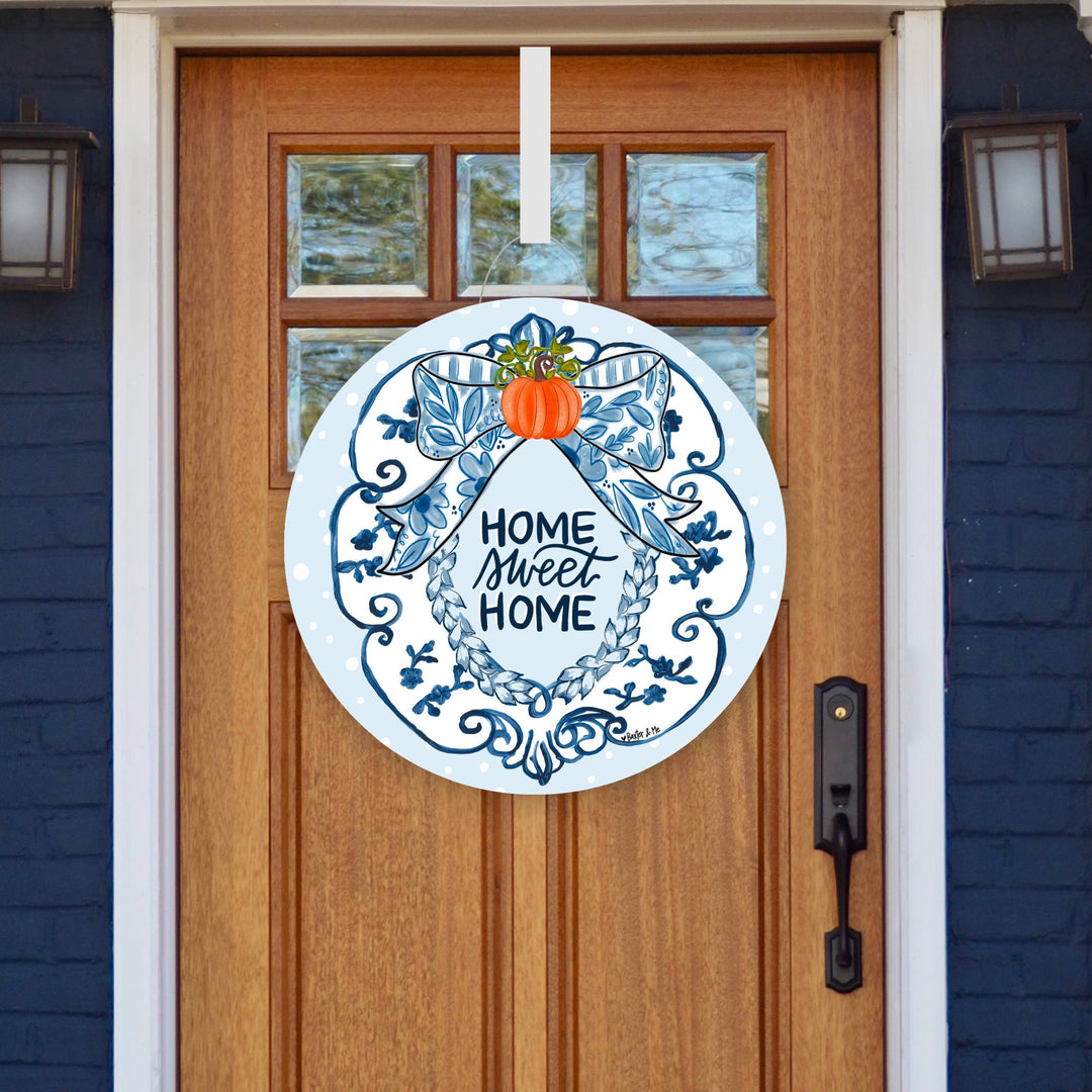 Baxter &amp; Me - Vintage Chinoiserie Crest Door Hanger