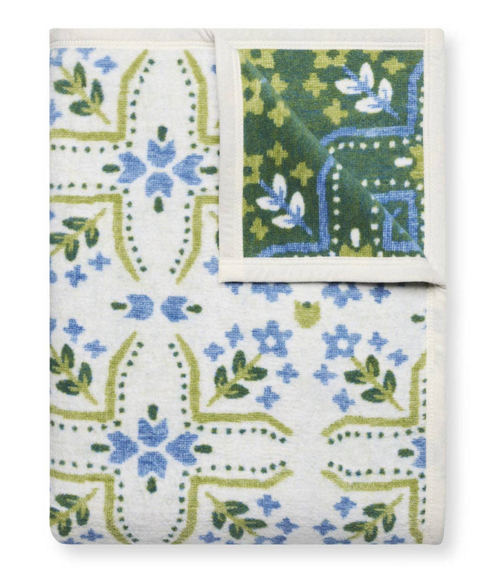 ChappyWrap - Farmhouse Flowers Blanket