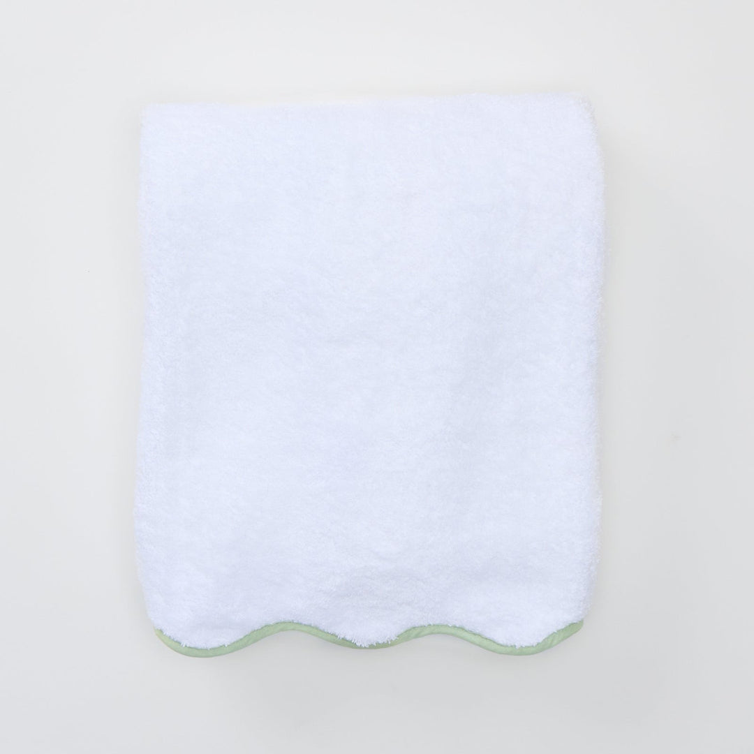 Scalloped Edge Bath Towel with Matcha Piping